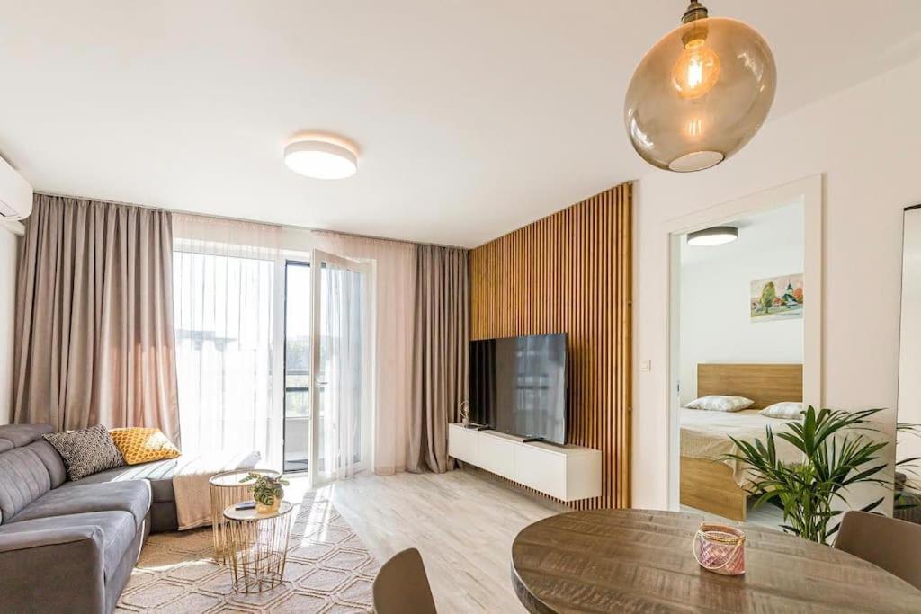 Urban Apartment With Possibility Of Parking Bratislava Exteriör bild